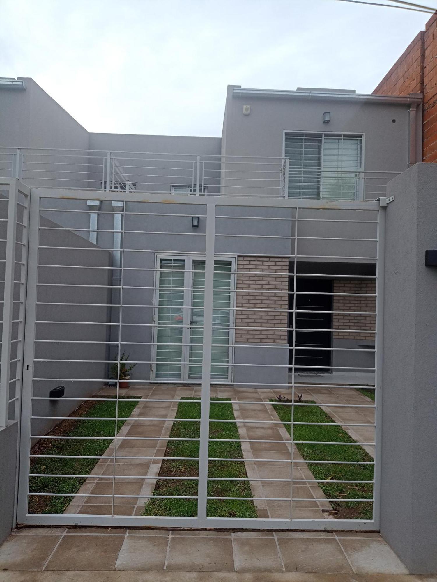Apartment Duplex Victoria Lujan (Buenos Aires)